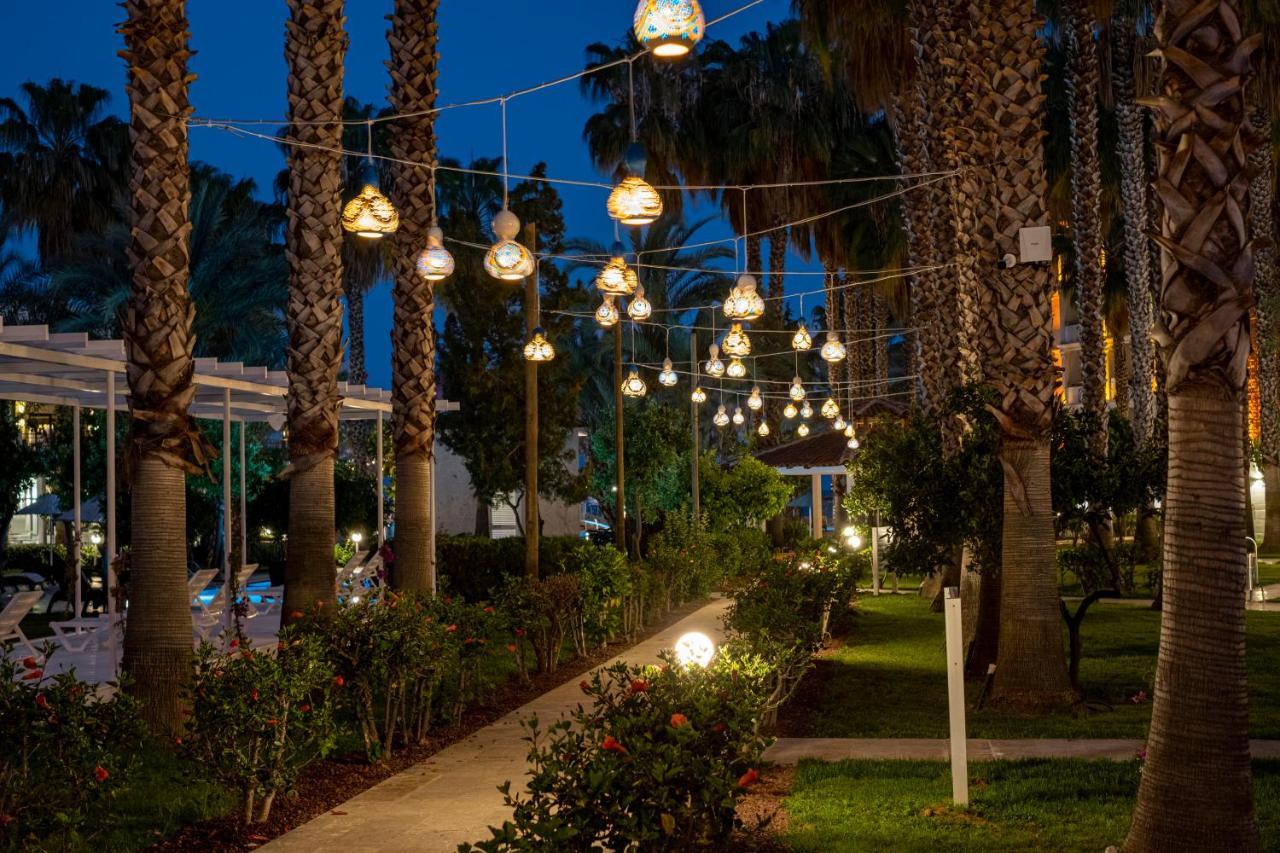 Utopia Resort & Residence アブサルア エクステリア 写真